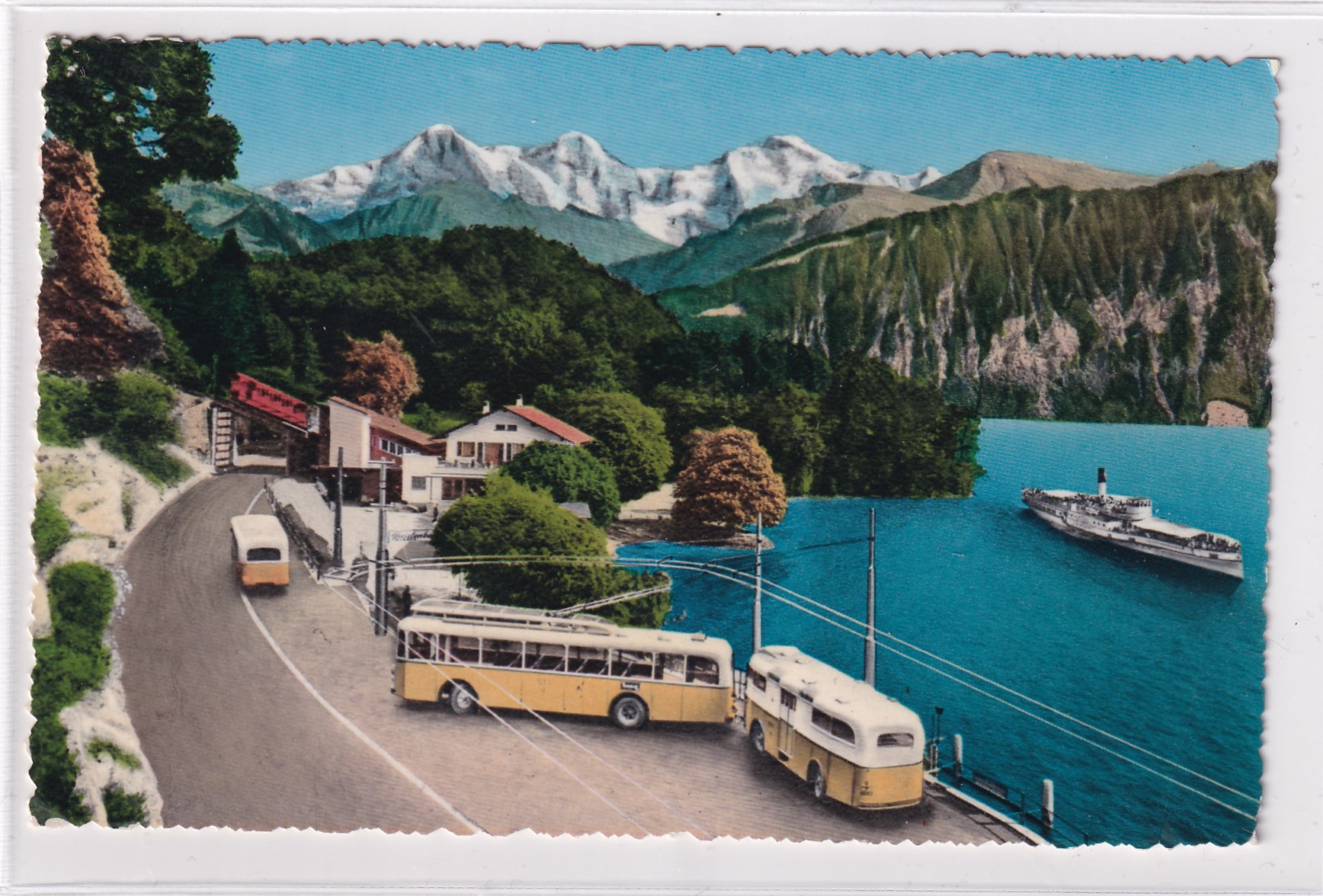 Thunersee mit Postauto und Schiff ungelaufen