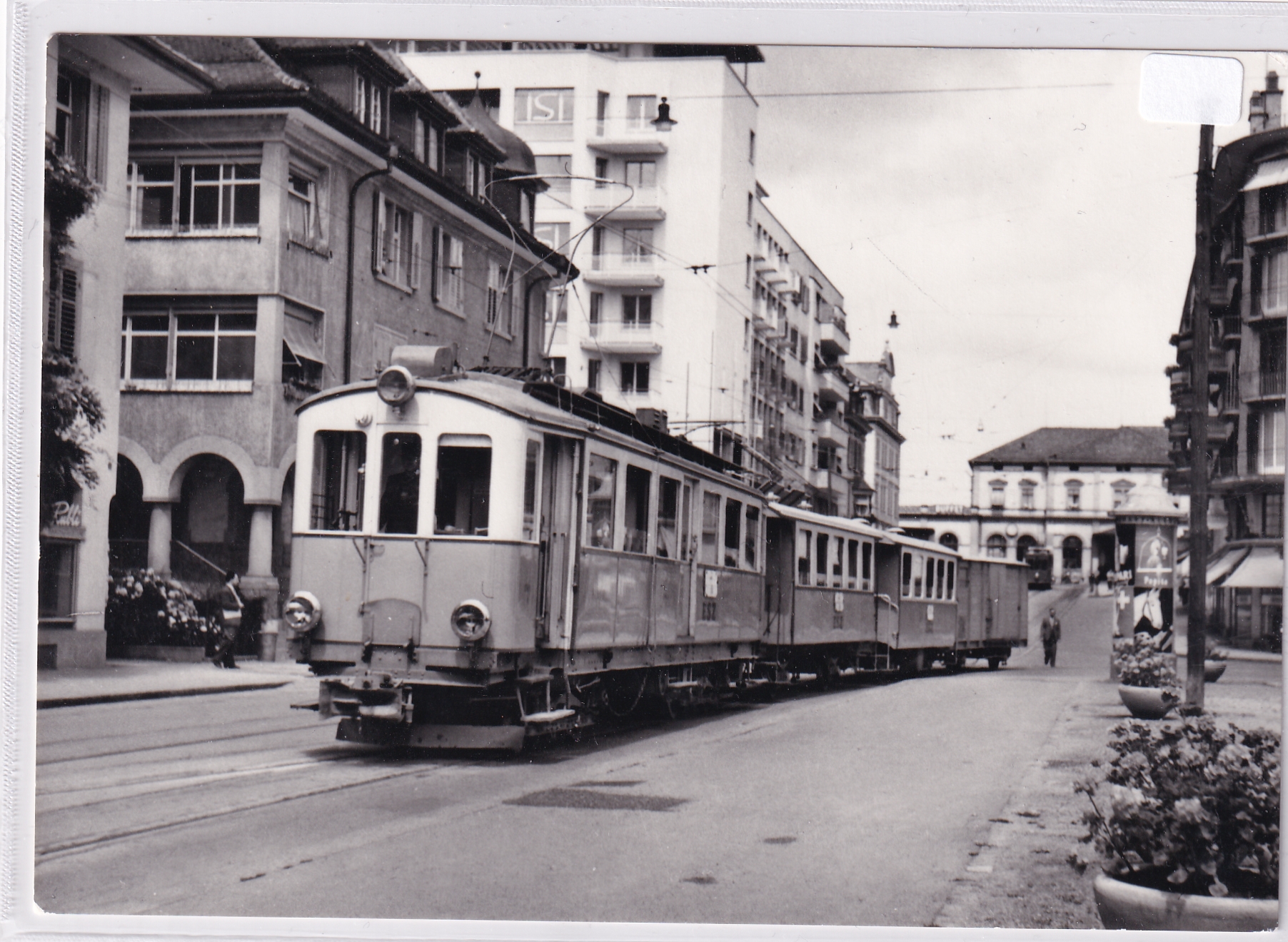 Zug mit Tram " Neue Karte "